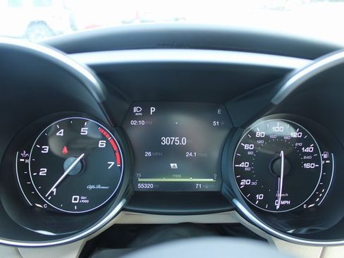 Used 2017 Alfa Romeo Giulia Ti w/ TI Lusso Light Wood Package image 26