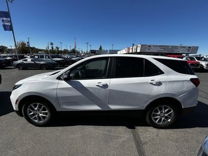 Used 2022 Chevrolet Equinox LS w/ LS Convenience Package