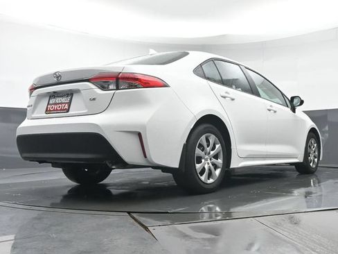 Certified 2026 Toyota Corolla LE FWD image 31