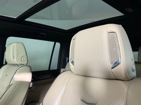 Certified 2021 Cadillac Escalade ESV Premium Luxury w/ LPO, Radiant Package image 14