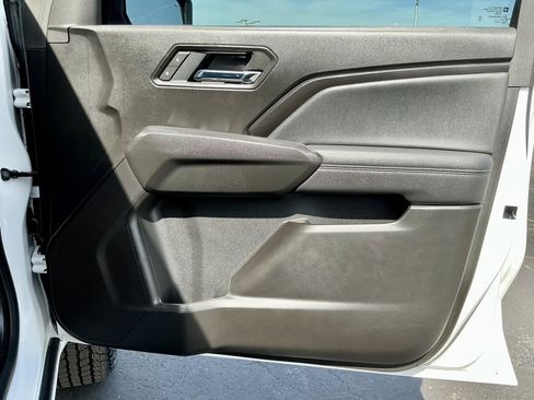 Used 2025 GMC Canyon Elevation w/ Convenience Package image 22