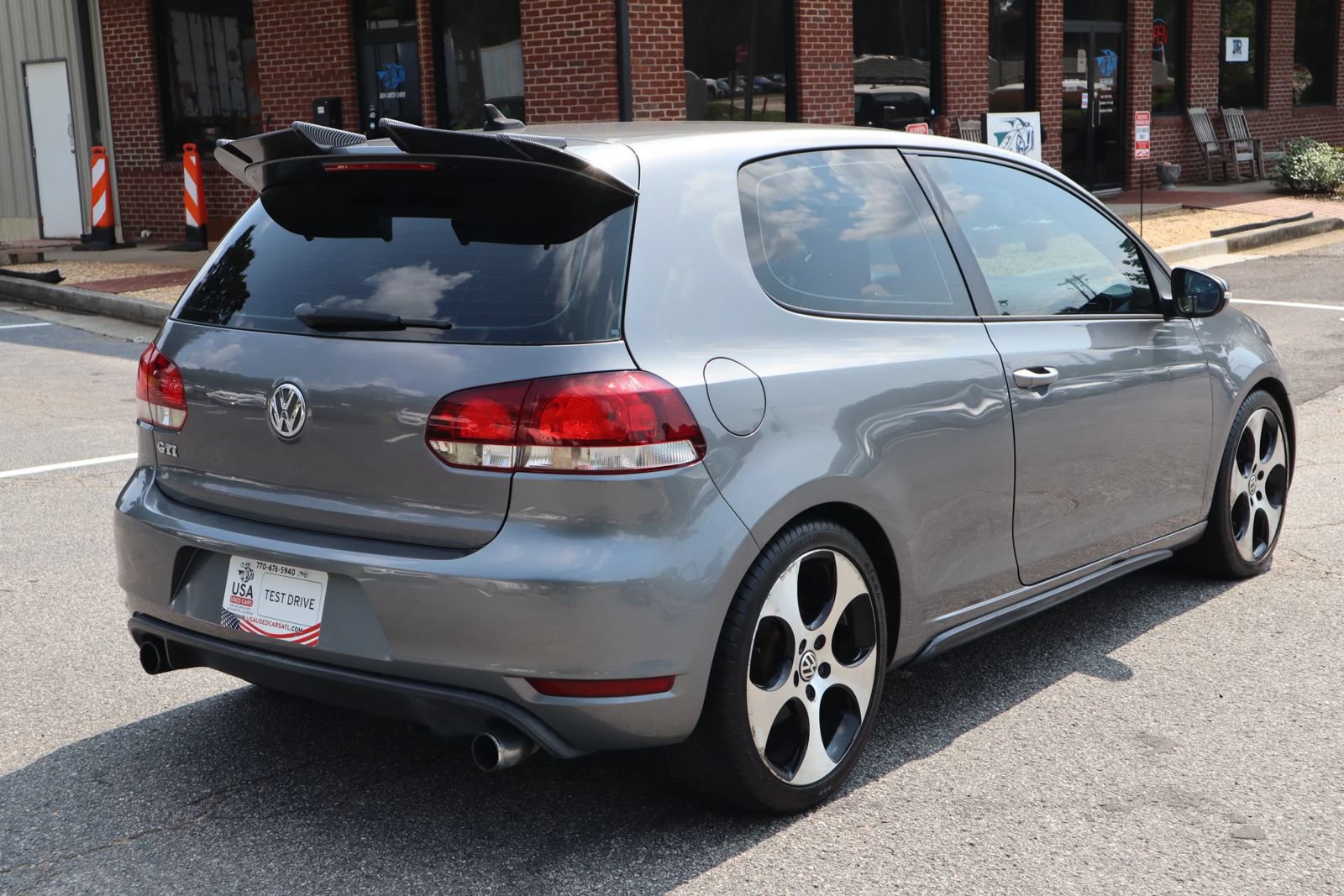 Used 2011 Volkswagen Golf 2-Door FWD image 6