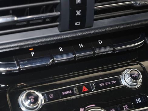 Used 2020 Lincoln Corsair FWD w/ Premium Package image 7