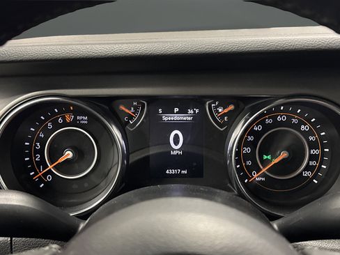 Used 2022 Jeep Gladiator Sport AWD/4WD image 15