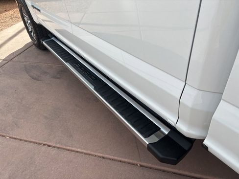 Certified 2022 Ford F250 Lariat w/ Lariat Value Package image 19