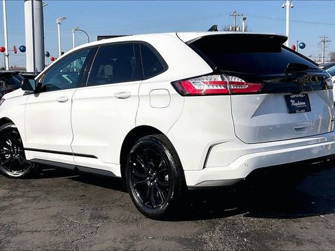 Used 2024 Ford Edge SE w/ Black Appearance Package AWD/4WD image 9