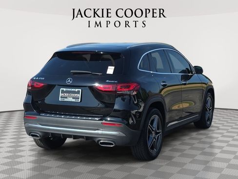 Used 2023 Mercedes-Benz GLA 250 4MATIC image 5