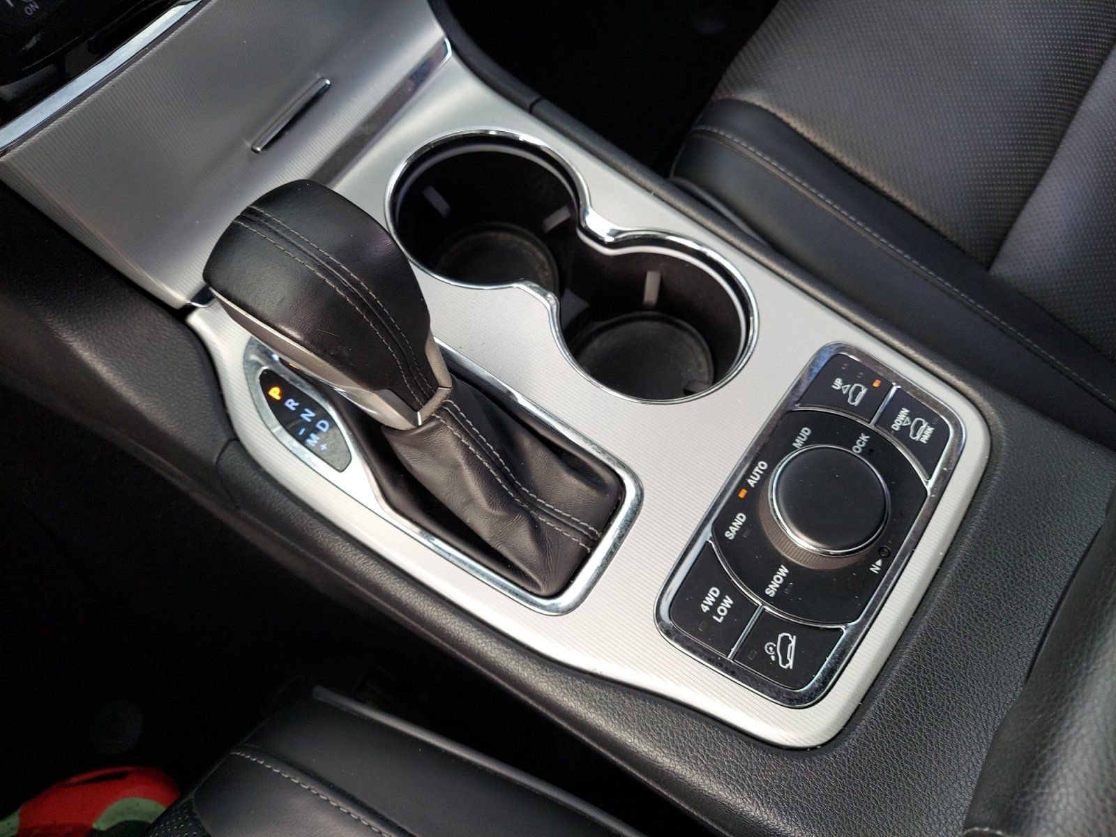 Used 2020 Jeep Grand Cherokee Summit AWD/4WD image 22