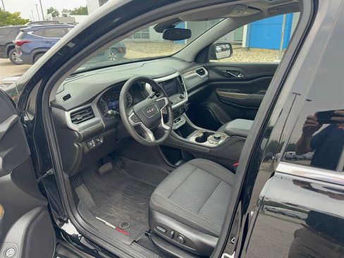 Used 2023 GMC Acadia SLE w/ Driver Convenience Package AWD/4WD image 11
