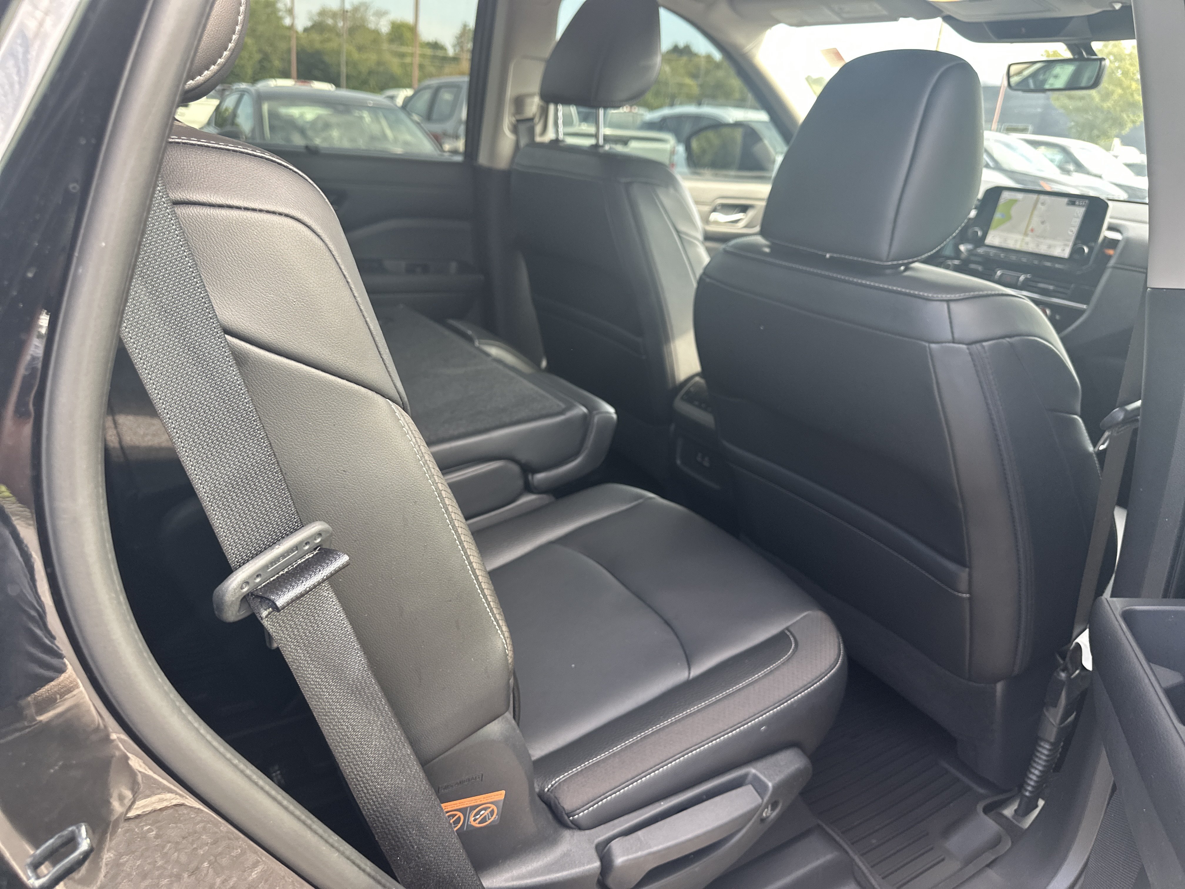 Certified 2024 Nissan Pathfinder SL w/ Black Appearance Package FWD image 20