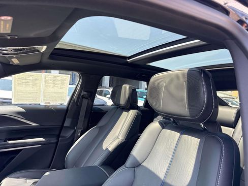 Used 2024 Cadillac Lyriq Luxury AWD/4WD image 27