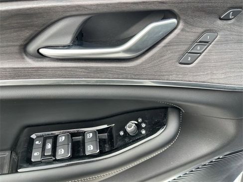 Used 2021 Jeep Grand Cherokee L Overland w/ Luxury Tech Group IV image 13