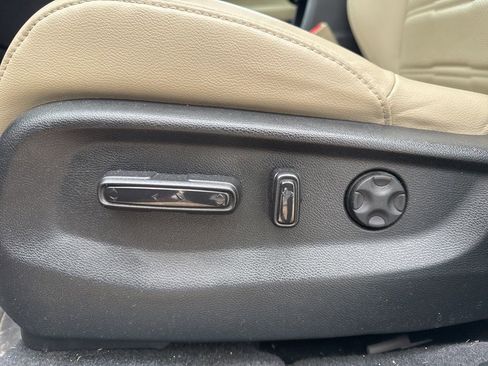 Used 2019 Honda CR-V EX-L image 10