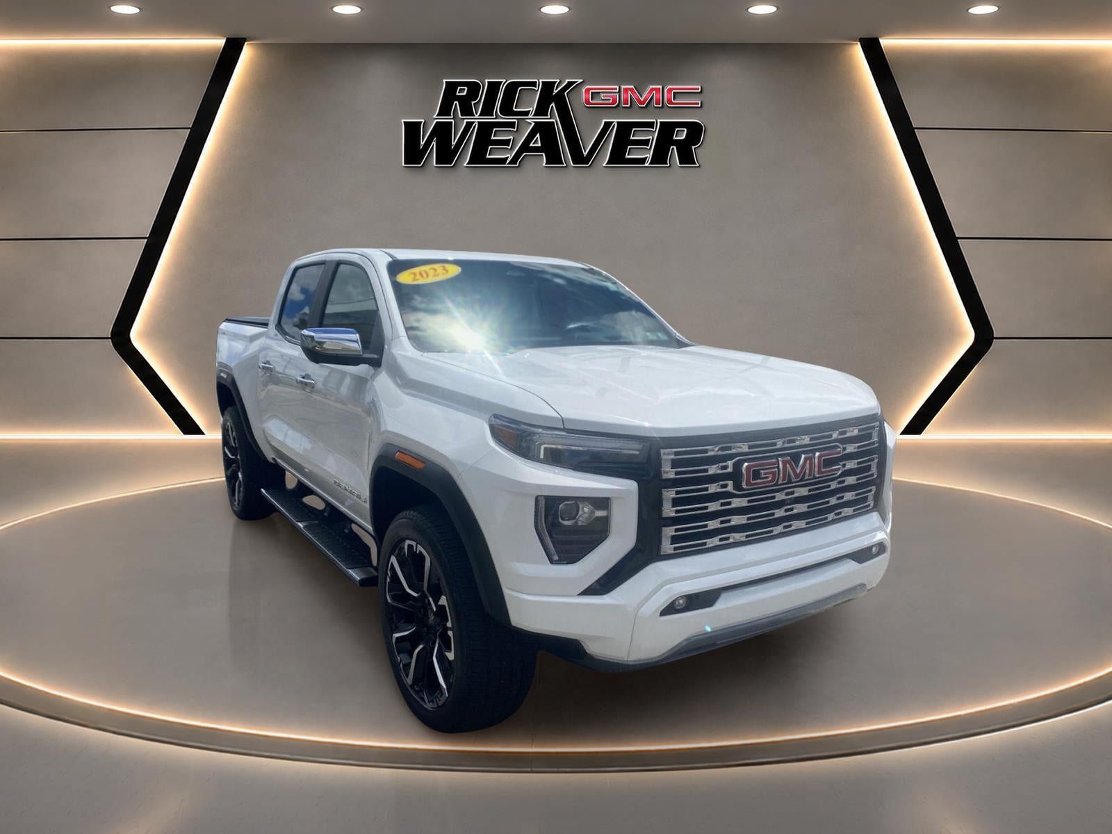 Used 2023 GMC Canyon Denali AWD/4WD image 12