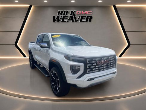 Used 2023 GMC Canyon Denali AWD/4WD image 12
