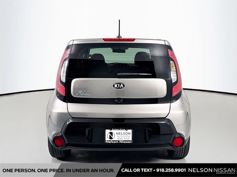 Used 2016 Kia Soul + FWD image 6