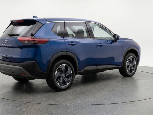 Used 2025 Nissan Rogue SV FWD image 9