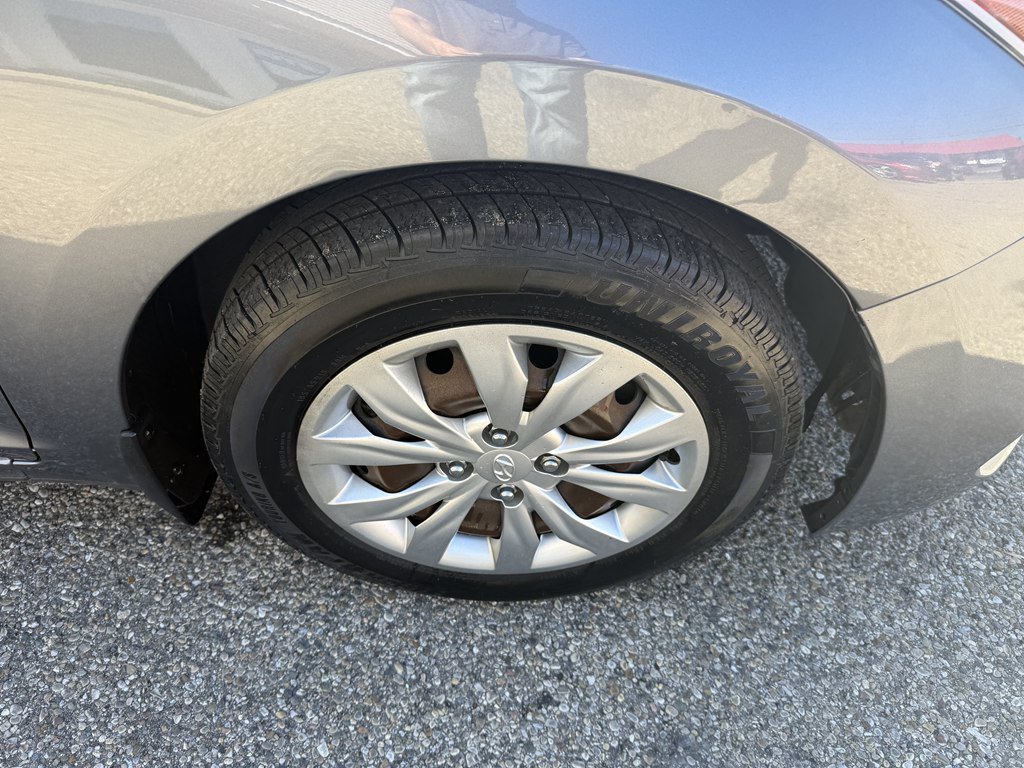 Used 2018 Hyundai Accent SE FWD image 7