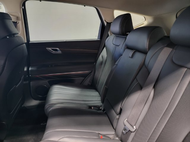 Used 2023 Genesis GV80 3.5T AWD/4WD image 14