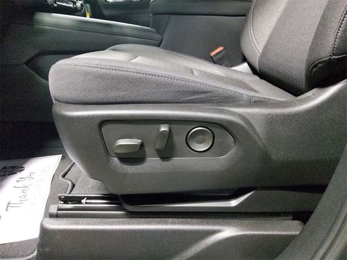 Used 2025 Chevrolet Tahoe LS image 21