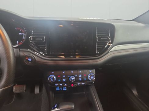 Used 2025 Dodge Durango GT AWD/4WD image 34