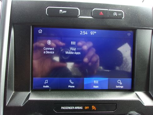 Certified 2020 Ford F150 XLT image 18