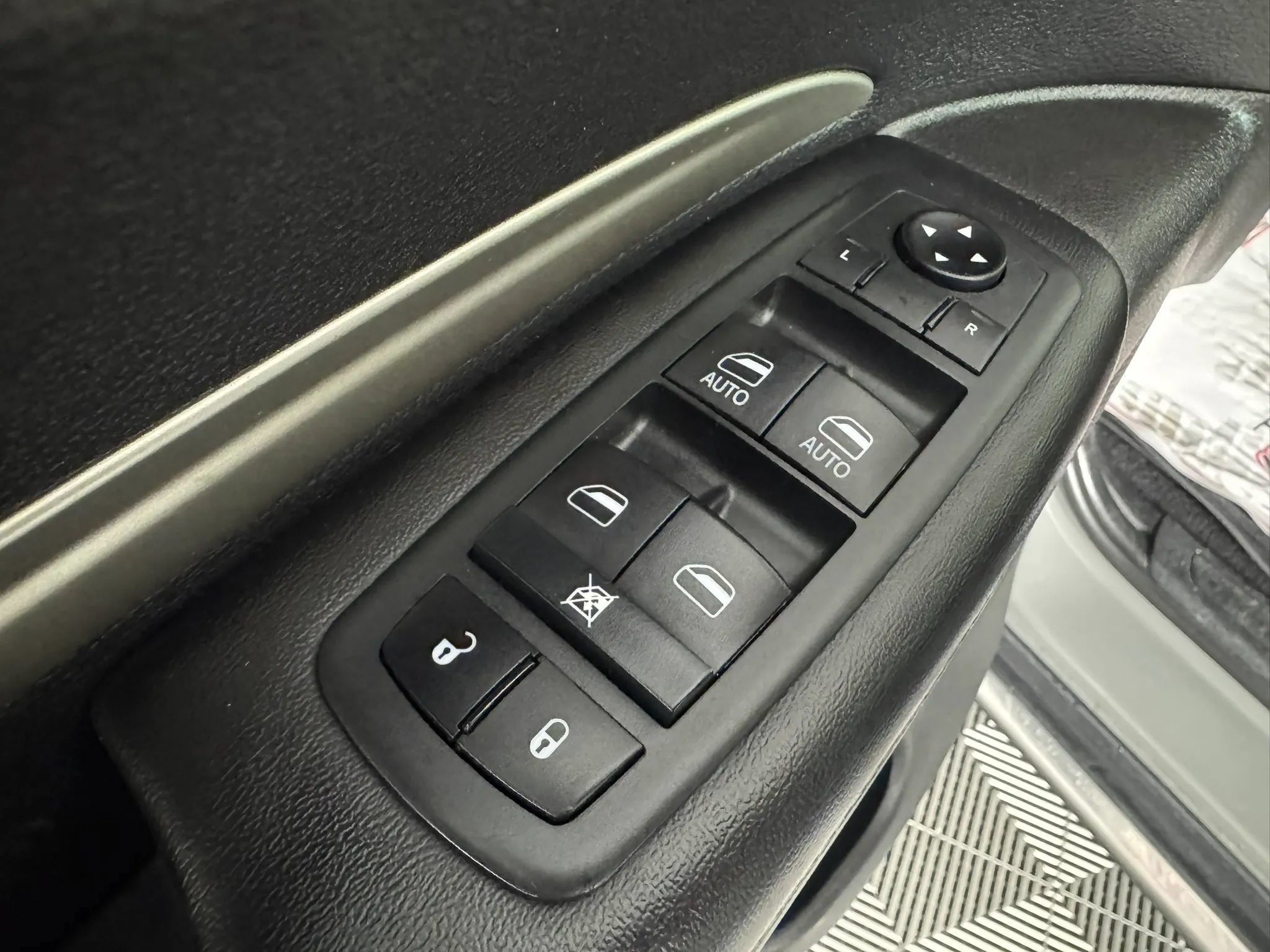 Used 2020 Dodge Durango SXT AWD/4WD image 40