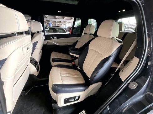 Used 2019 BMW X7 xDrive40i w/ Dynamic Handling Package image 19