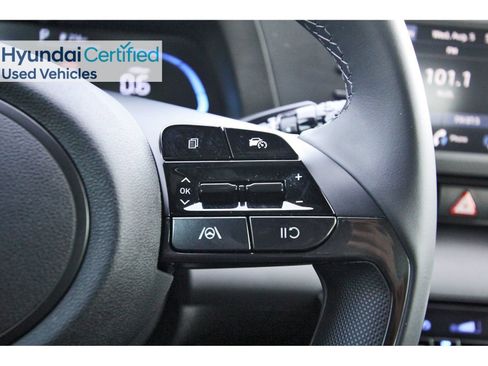 Certified 2025 Hyundai Elantra Sport FWD image 19