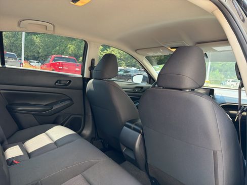 Used 2024 Nissan Altima 2.5 S FWD image 17