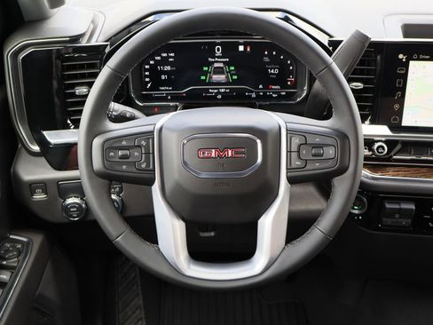 Certified 2023 GMC Sierra 1500 SLE image 12