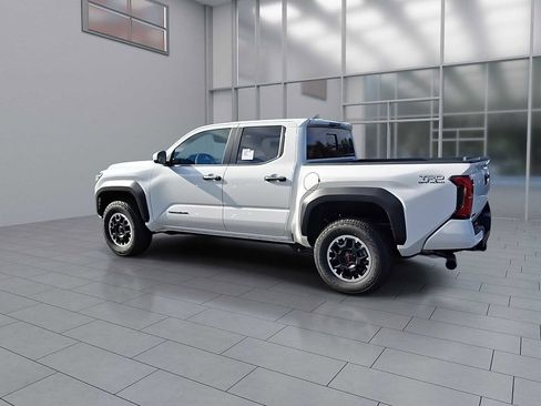 New 2025 Toyota Tacoma TRD Off-Road image 2