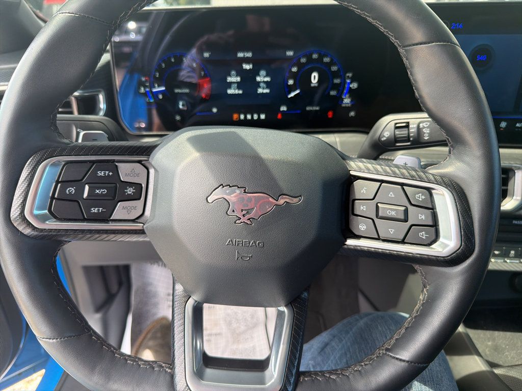 Used 2025 Ford Mustang GT Premium RWD image 26