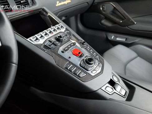 Used 2017 Lamborghini Aventador LP 700-4 image 74