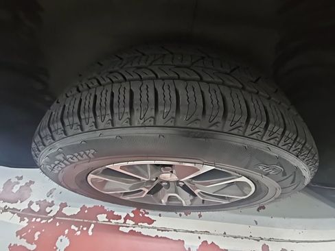 Used 2021 Chevrolet Tahoe LT w/ Luxury Package image 15