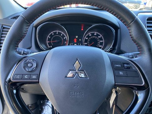 Used 2023 Mitsubishi Outlander Sport ES AWD/4WD image 15