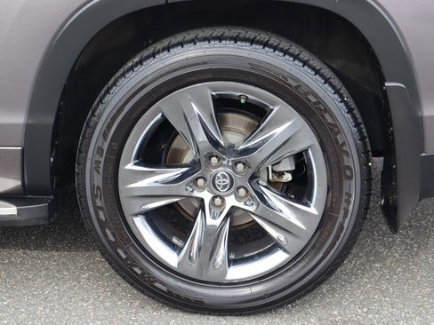 Used 2019 Toyota Highlander Limited Platinum image 69