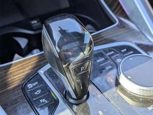 Used 2021 BMW X6 xDrive40i w/ M Sport Package image 30