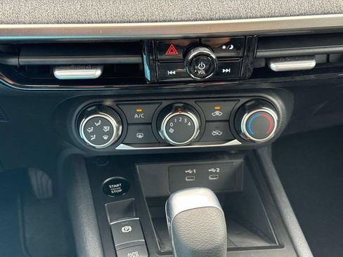 New 2026 Nissan Kicks S image 27