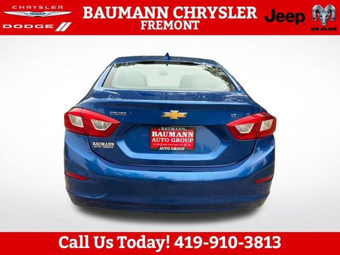 Used 2017 Chevrolet Cruze LT FWD image 5