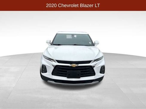 Used 2020 Chevrolet Blazer LT image 2