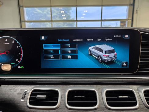Used 2020 Mercedes-Benz GLS 450 4MATIC image 40