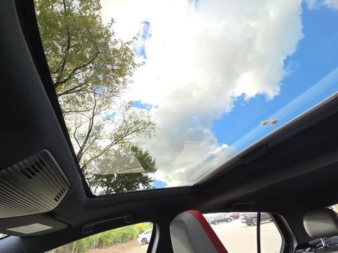 New 2025 Volkswagen GTI SE image 32