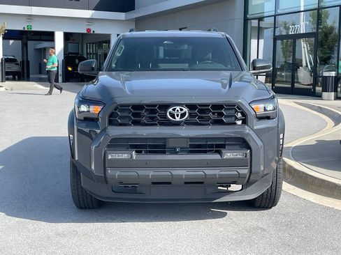 Used 2025 Toyota 4Runner TRD Off-Road Premium AWD/4WD image 2
