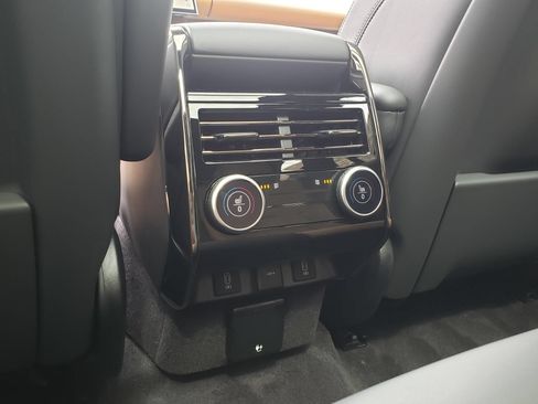 New 2026 Land Rover Range Rover Sport Dynamic SE AWD/4WD image 16