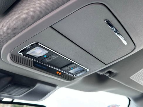 Used 2025 Ford F250 Lariat w/ Chrome Package image 27