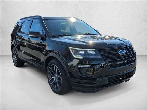 Used 2018 Ford Explorer Sport image 3