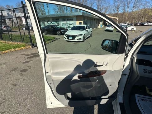 Used 2013 Toyota Sienna Limited w/ Premium Pkg image 24