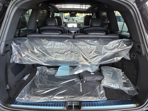 New 2026 Mercedes-Benz GLS 450 4MATIC image 15