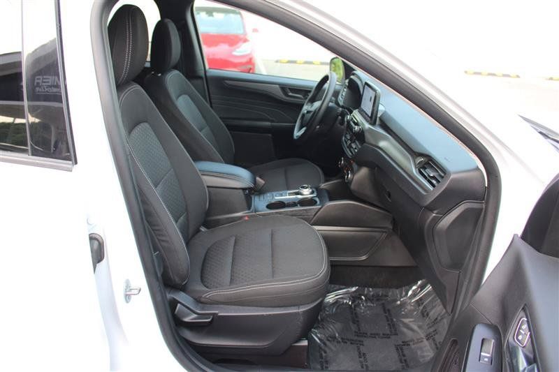 Used 2025 Ford Escape Active AWD/4WD image 12